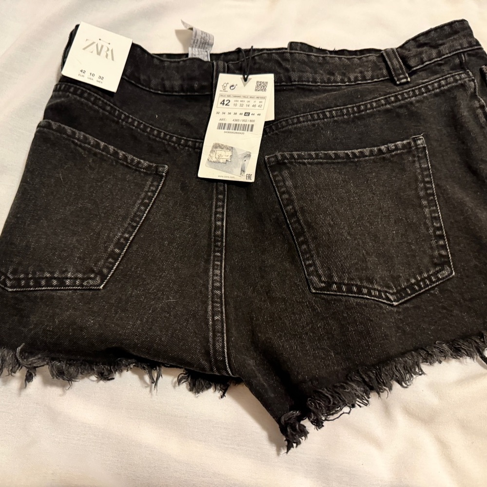ZARA black cut off shorts Black NWT -Size 10 Women’s